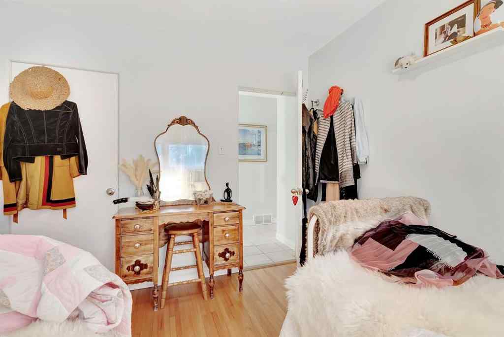 MLS® A2262089 - 301 38 Street SW in Wildwood Calgary, Residential