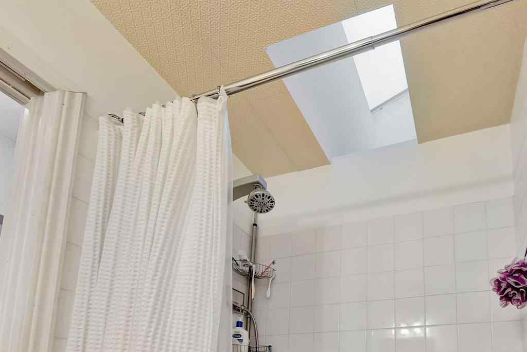 MLS® A2262089 - 301 38 Street SW in Wildwood Calgary, Residential