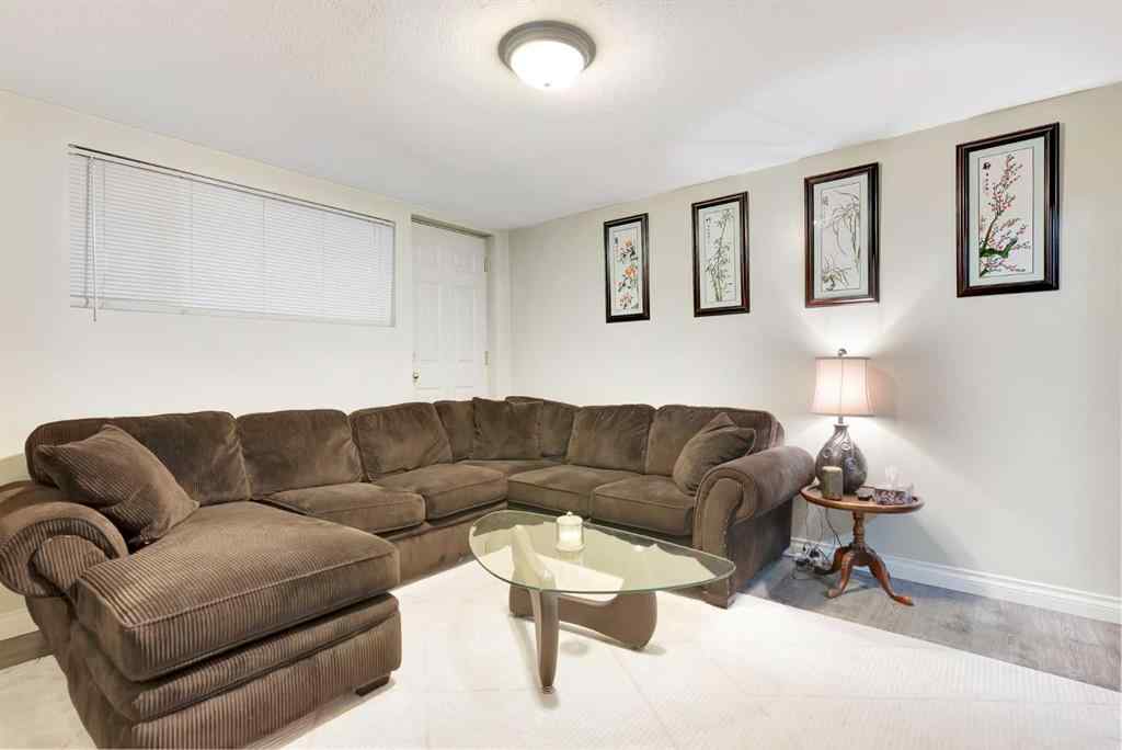 MLS® A2262089 - 301 38 Street SW in Wildwood Calgary, Residential