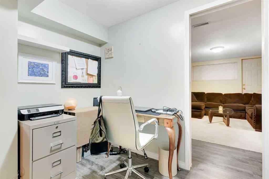 MLS® A2262089 - 301 38 Street SW in Wildwood Calgary, Residential