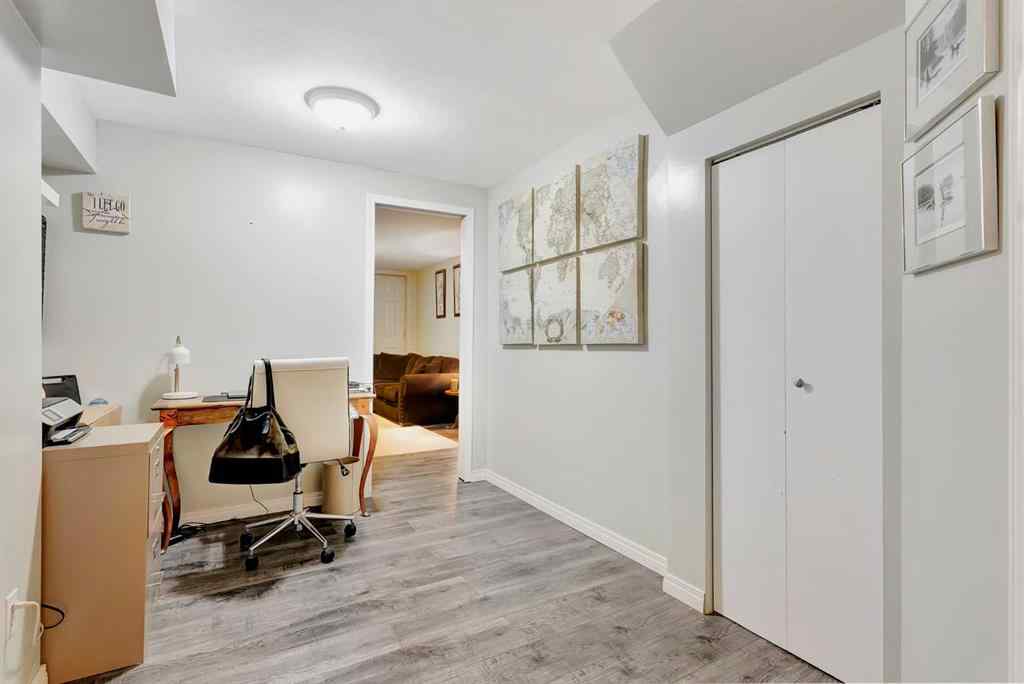 MLS® A2262089 - 301 38 Street SW in Wildwood Calgary, Residential