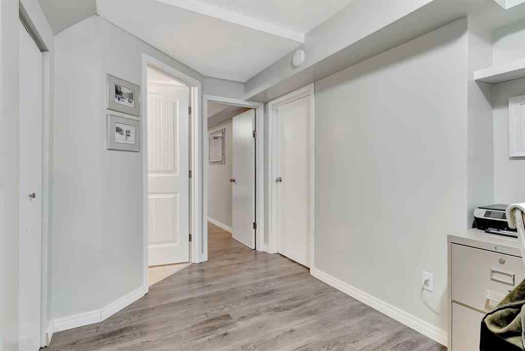 MLS® A2262089 - 301 38 Street SW in Wildwood Calgary, Residential