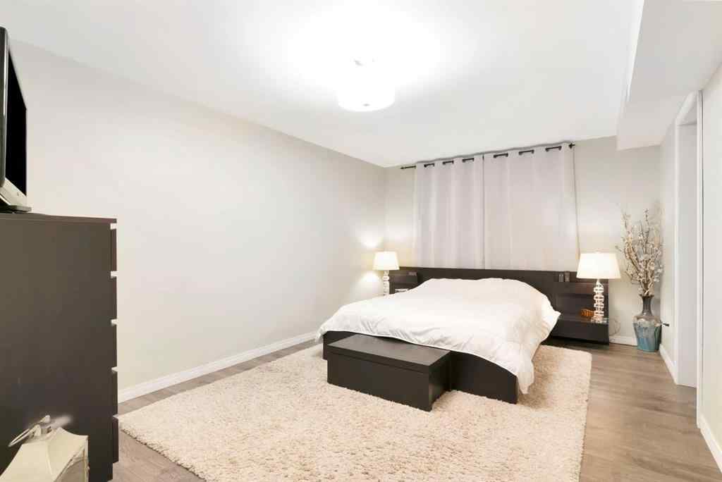 MLS® A2262089 - 301 38 Street SW in Wildwood Calgary, Residential