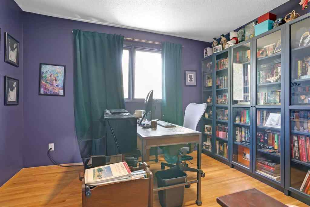 MLS® A2262090 - 6014 37 Street SW in Lakeview Calgary, Residential