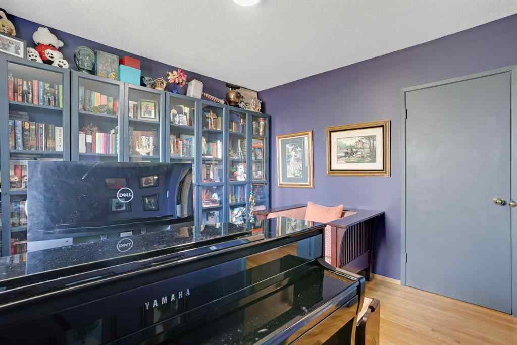 MLS® A2262090 - 6014 37 Street SW in Lakeview Calgary, Residential