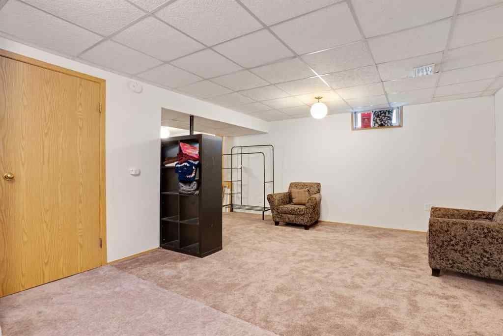 MLS® A2262090 - 6014 37 Street SW in Lakeview Calgary, Residential