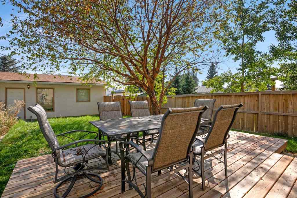 MLS® A2262090 - 6014 37 Street SW in Lakeview Calgary, Residential