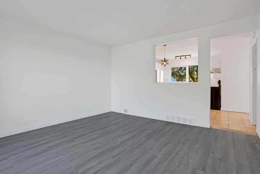 MLS® A2262090 - 6014 37 Street SW in Lakeview Calgary, Residential