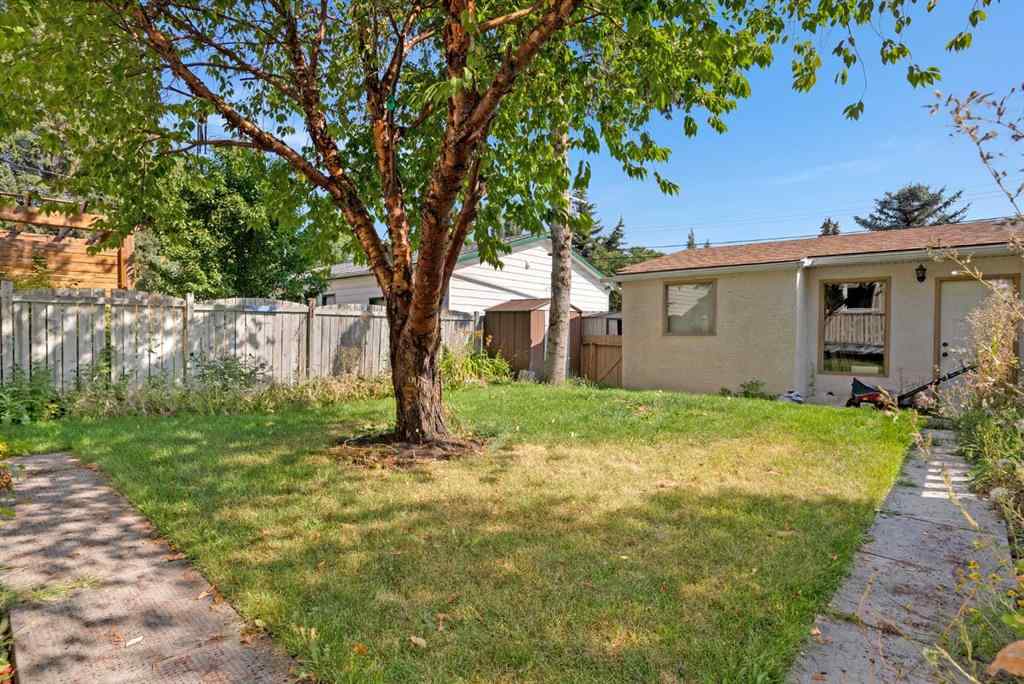 MLS® A2262090 - 6014 37 Street SW in Lakeview Calgary, Residential