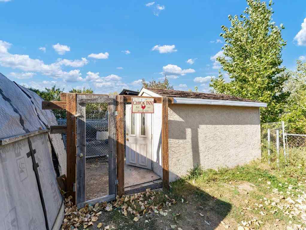 MLS® A2262093 - Unit #7 11418 Eagle Butte Road  in NONE Rural Cypress County, Residential