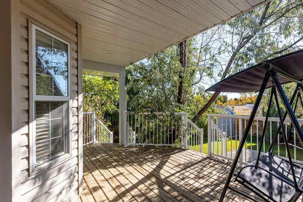 MLS® A2262113 - 153 Vista Road SE in SE Southridge Medicine Hat, Residential