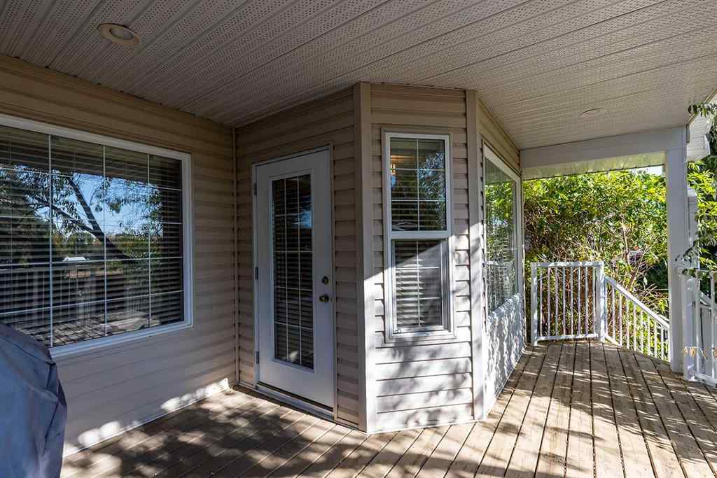 MLS® A2262113 - 153 Vista Road SE in SE Southridge Medicine Hat, Residential