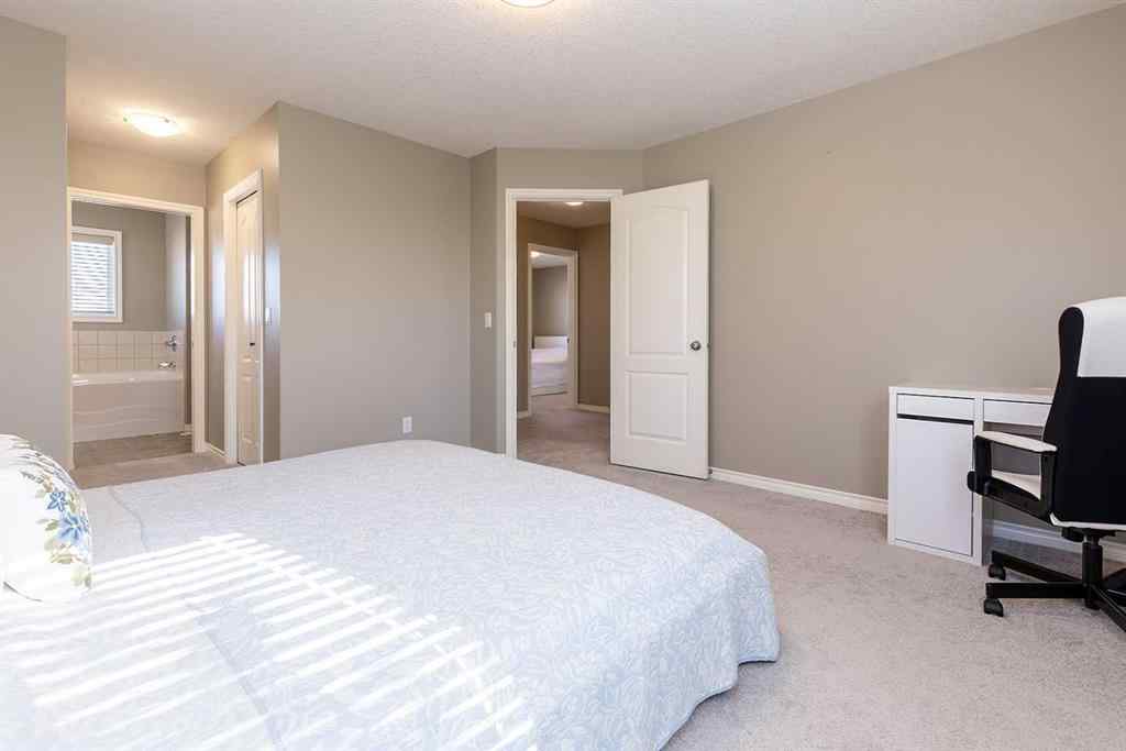 MLS® A2262113 - 153 Vista Road SE in SE Southridge Medicine Hat, Residential