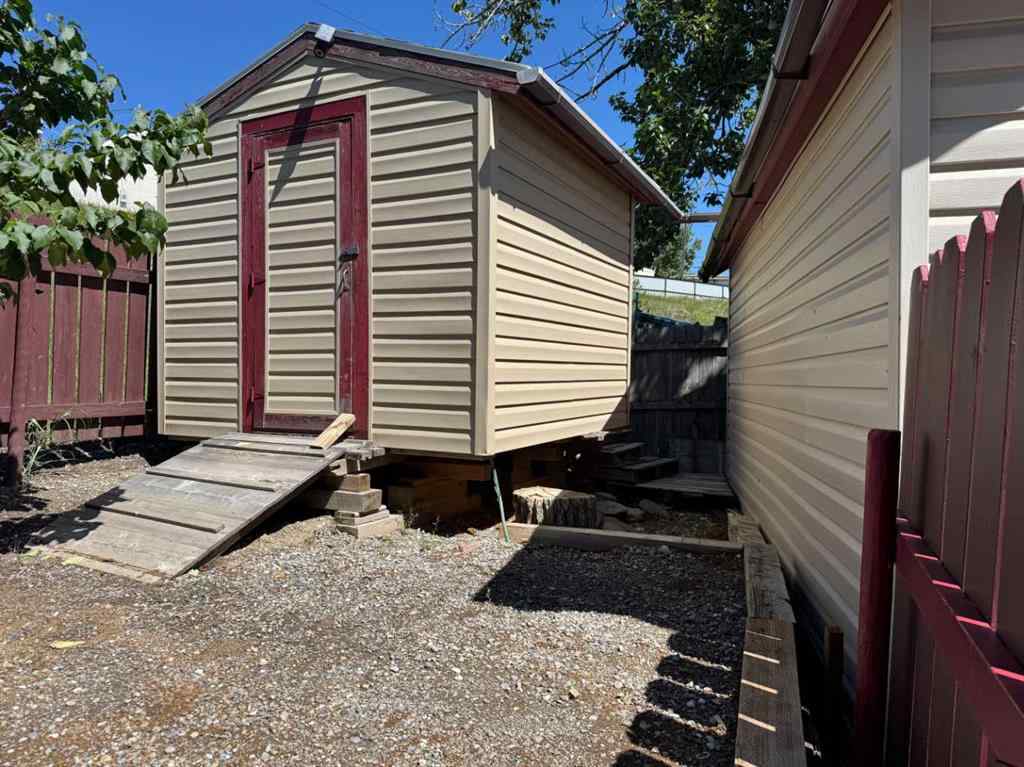 MLS® A2262115 - Unit #6 1229 Waterton Avenue  in NONE Pincher Creek, Mobile