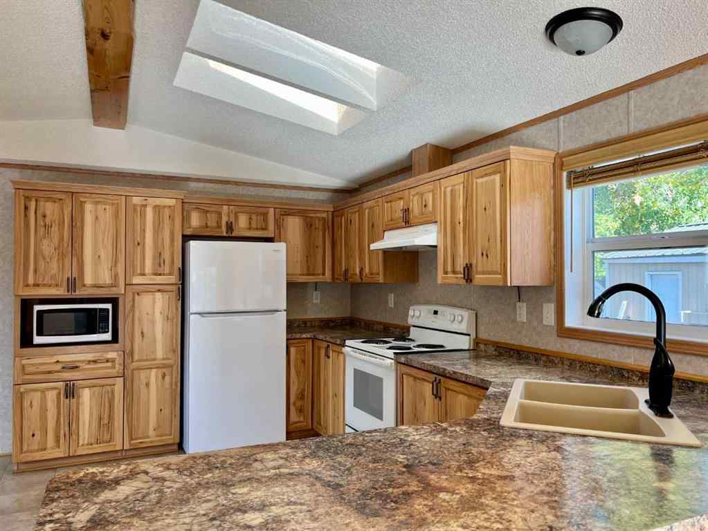 MLS® A2262115 - Unit #6 1229 Waterton Avenue  in NONE Pincher Creek, Mobile