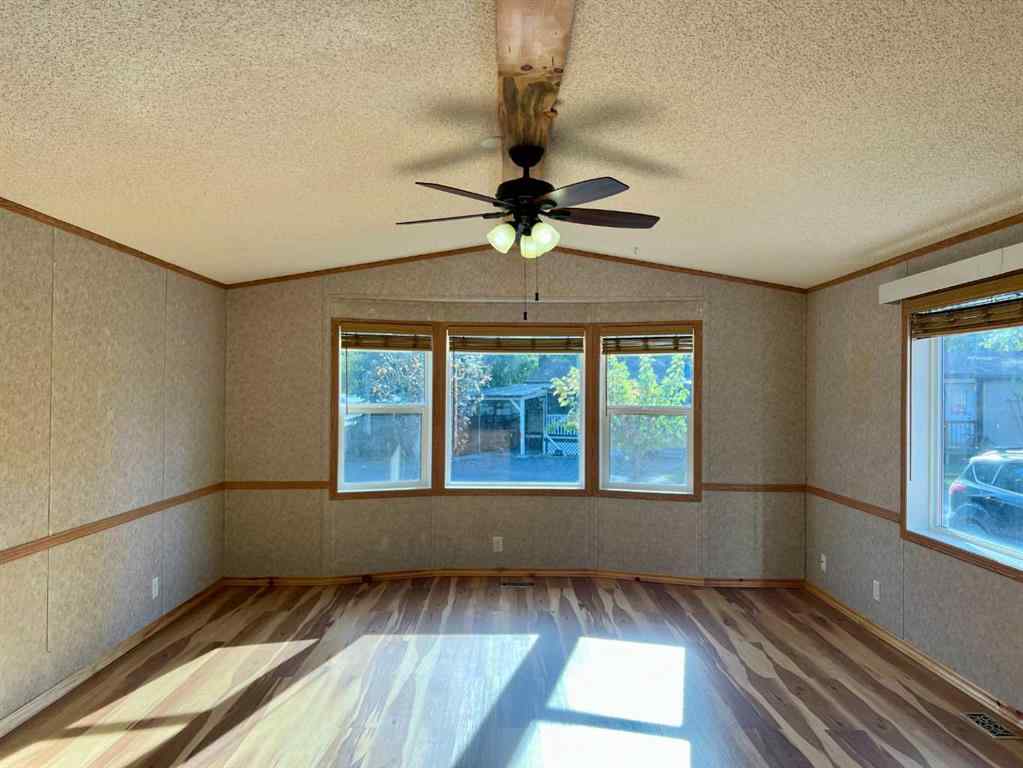 MLS® A2262115 - Unit #6 1229 Waterton Avenue  in NONE Pincher Creek, Mobile