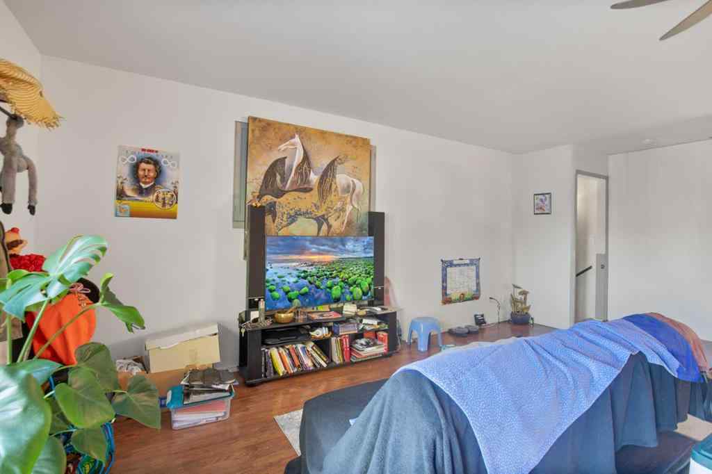 MLS® A2262118 - 61 Pickwick Lane  in English Estates Lacombe, Residential