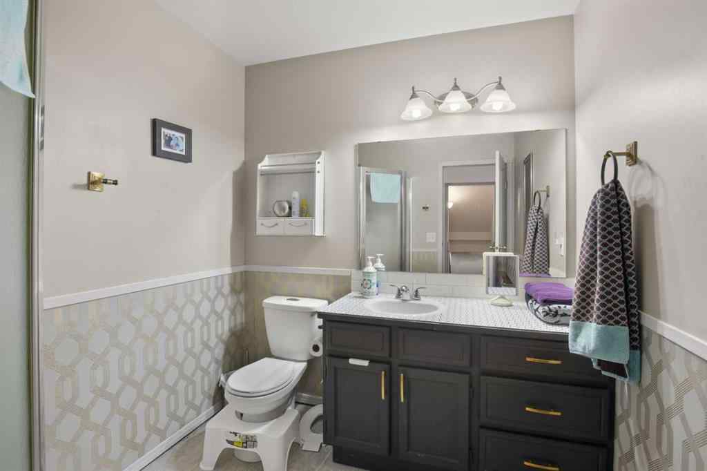 MLS® A2262118 - 61 Pickwick Lane  in English Estates Lacombe, Residential