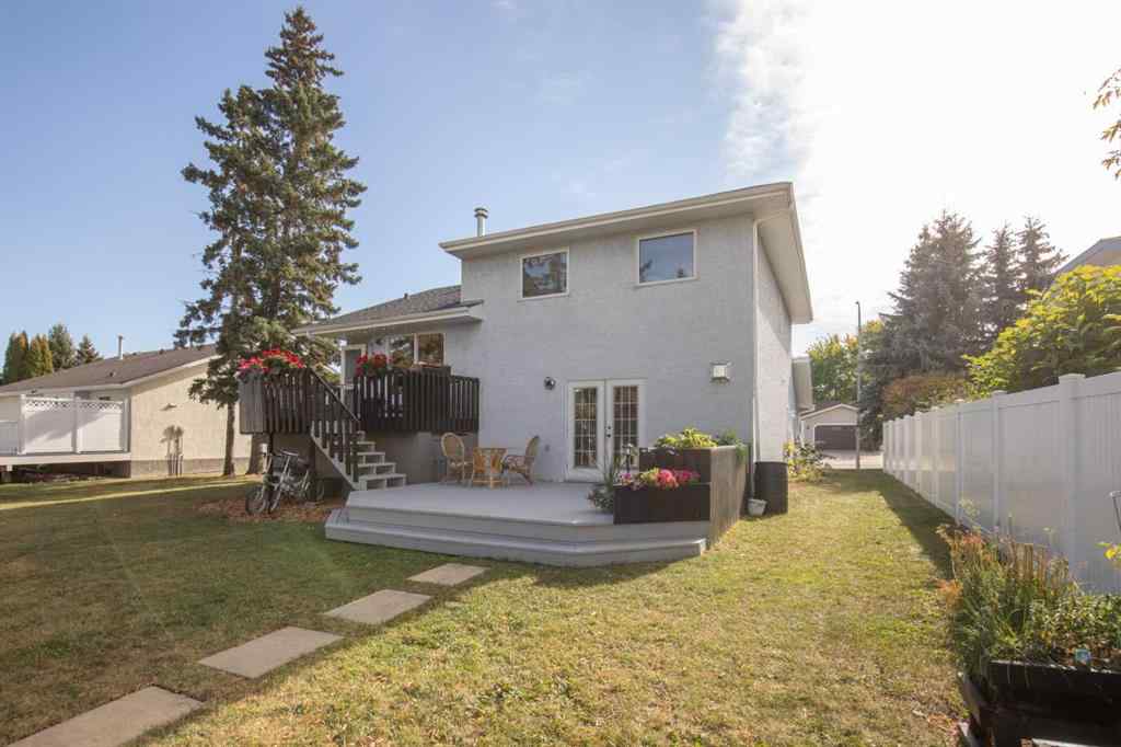 MLS® A2262118 - 61 Pickwick Lane  in English Estates Lacombe, Residential