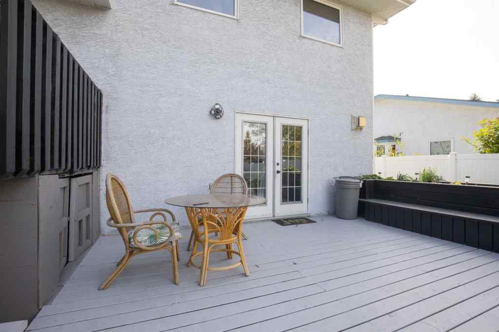 MLS® A2262118 - 61 Pickwick Lane  in English Estates Lacombe, Residential