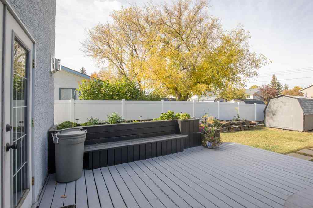 MLS® A2262118 - 61 Pickwick Lane  in English Estates Lacombe, Residential