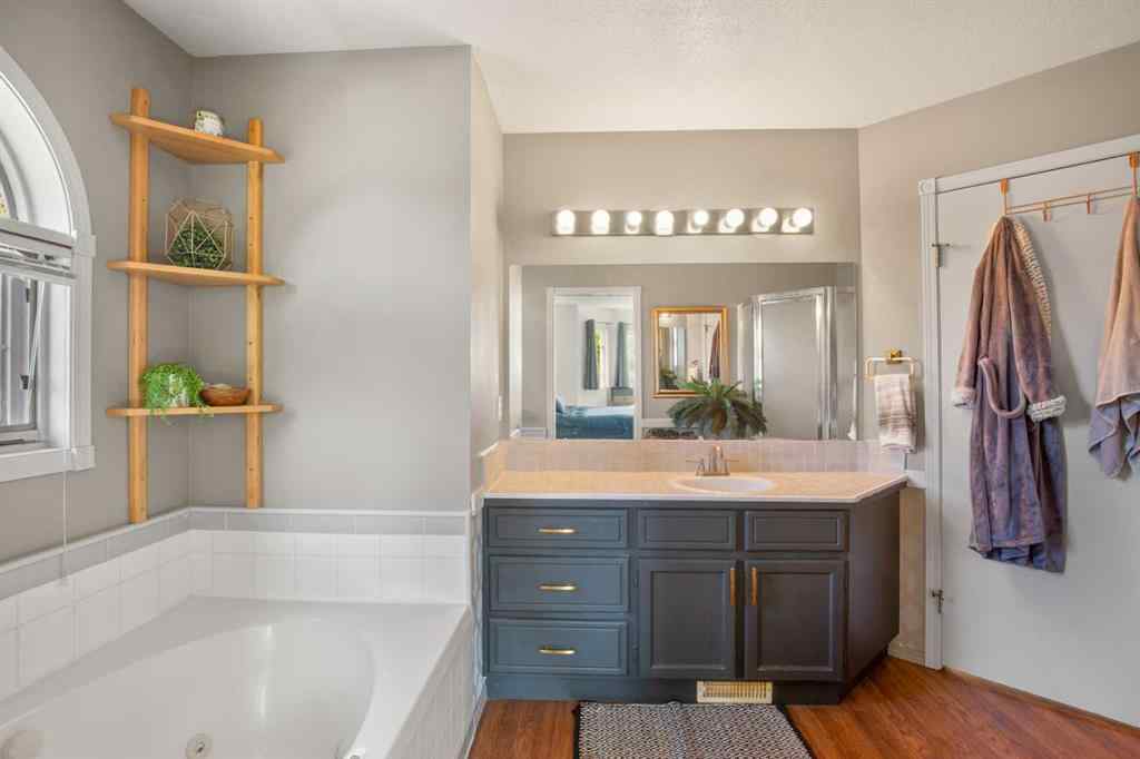 MLS® A2262118 - 61 Pickwick Lane  in English Estates Lacombe, Residential