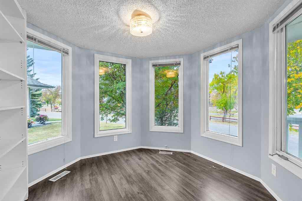 MLS® A2262120 - 147 Scenic Way NW in Scenic Acres Calgary, Residential