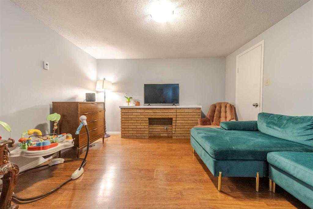 MLS® A2262121 - 2816 18 Street SW in South Calgary Calgary, Residential