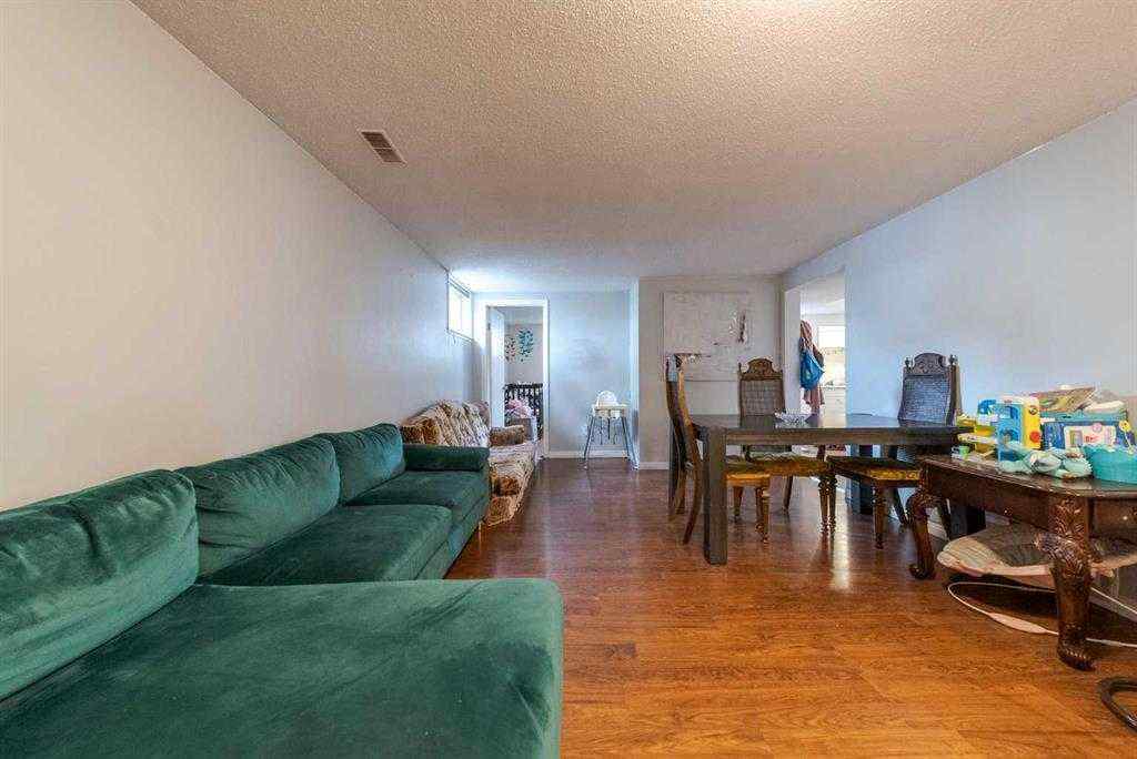 MLS® A2262121 - 2816 18 Street SW in South Calgary Calgary, Residential