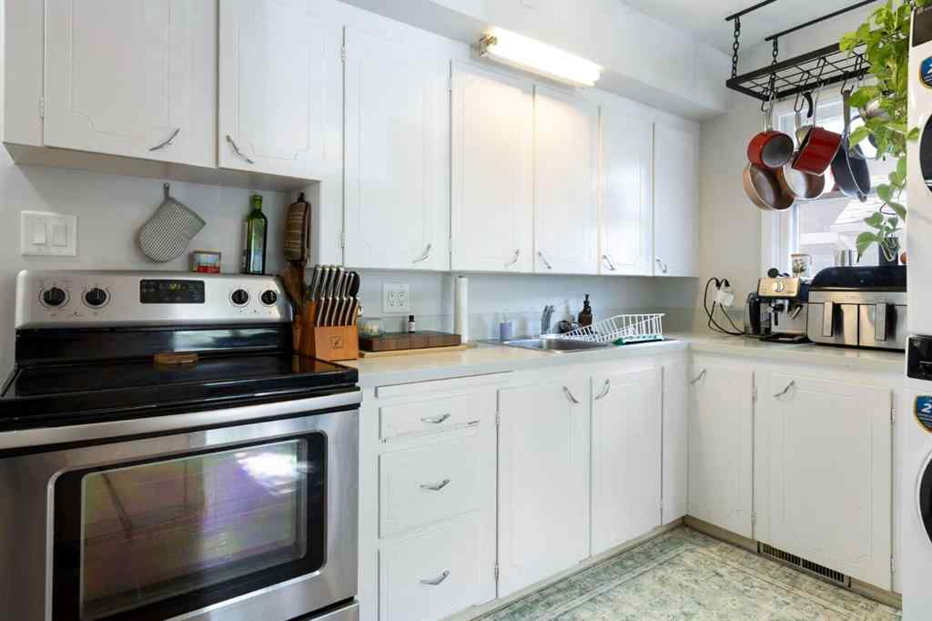 MLS® A2262121 - 2816 18 Street SW in South Calgary Calgary, Residential