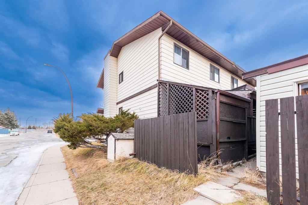 MLS® A2262122 - 55 Templemont Drive NE in Temple Calgary, Residential