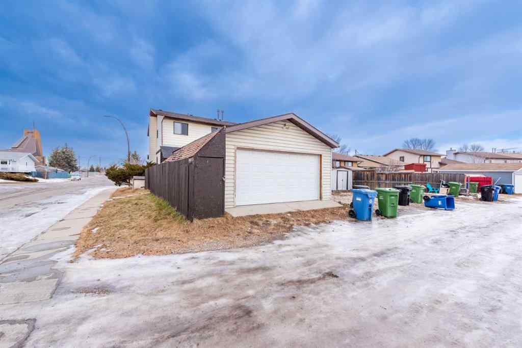 MLS® A2262122 - 55 Templemont Drive NE in Temple Calgary, Residential