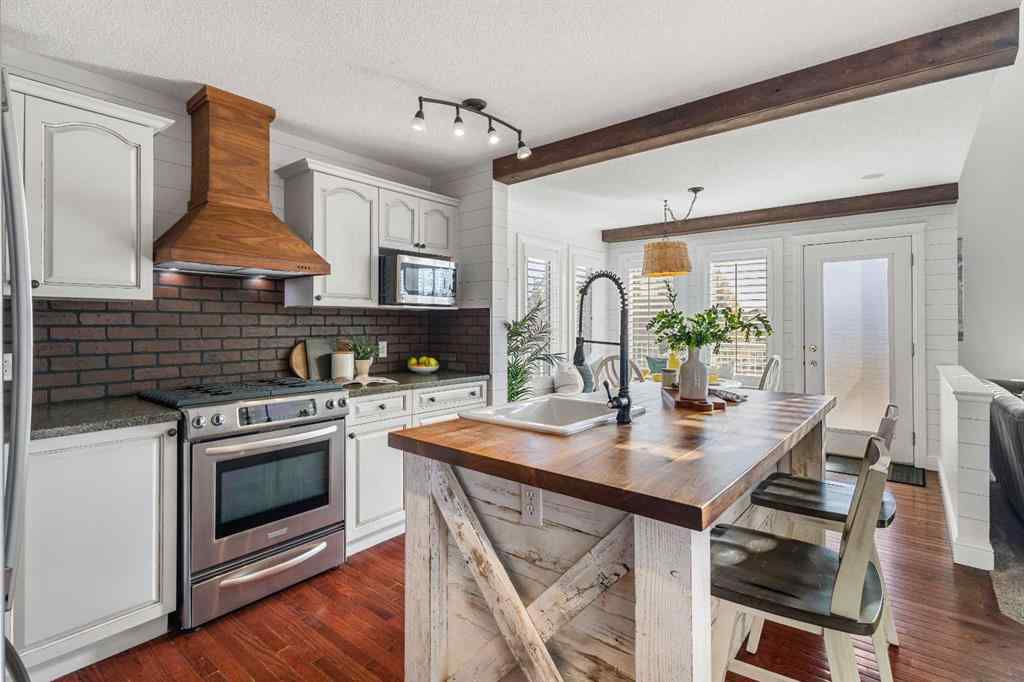 MLS® A2262123 - 52 Canoe Road SW in Canals Airdrie, Residential