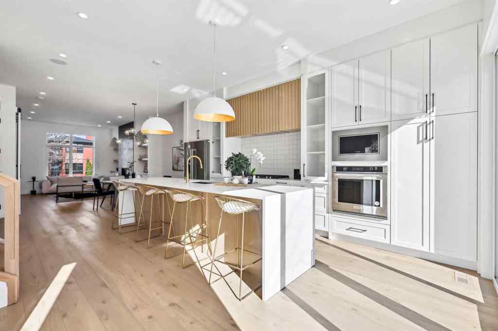 MLS® A2262125 - 2212 33 Street SW in Killarney/Glengarry Calgary, Residential