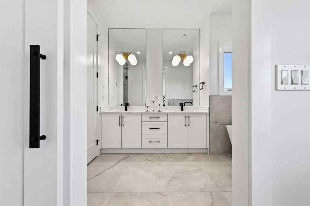 MLS® A2262125 - 2212 33 Street SW in Killarney/Glengarry Calgary, Residential