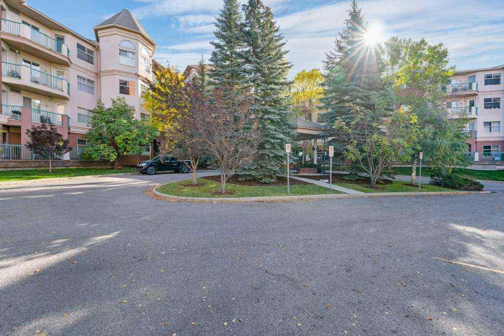 MLS® A2262134 - Unit #215 200 Lincoln Way SW in Lincoln Park Calgary, Residential