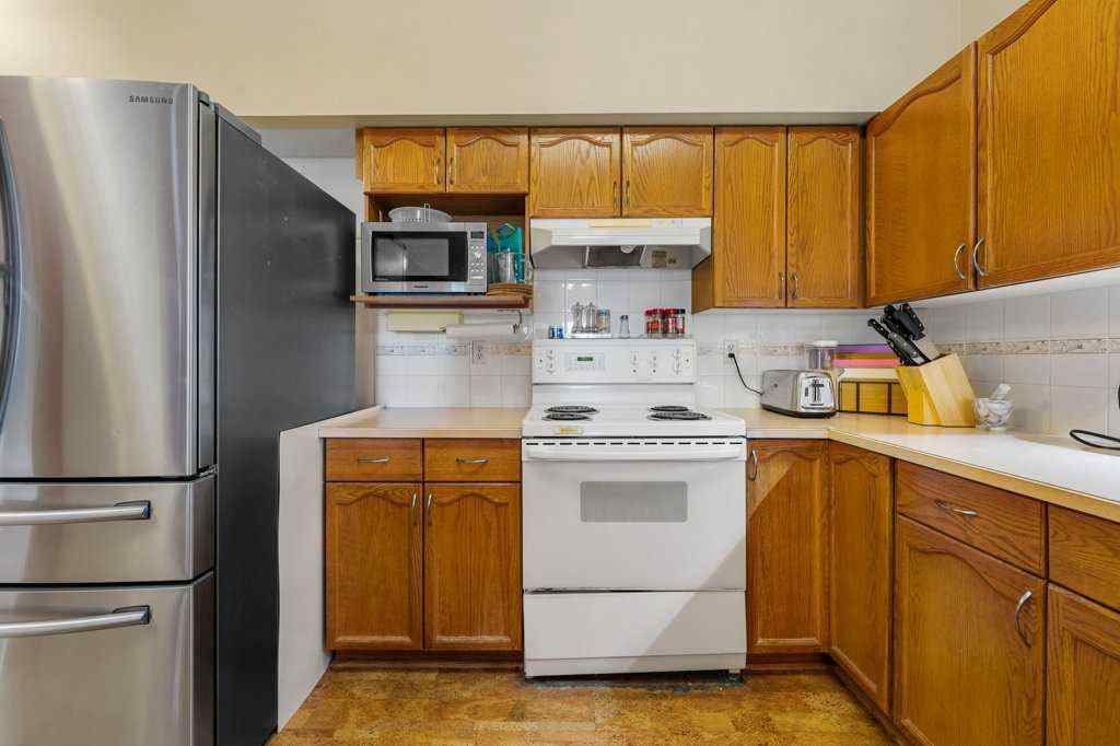 MLS® A2262134 - Unit #215 200 Lincoln Way SW in Lincoln Park Calgary, Residential