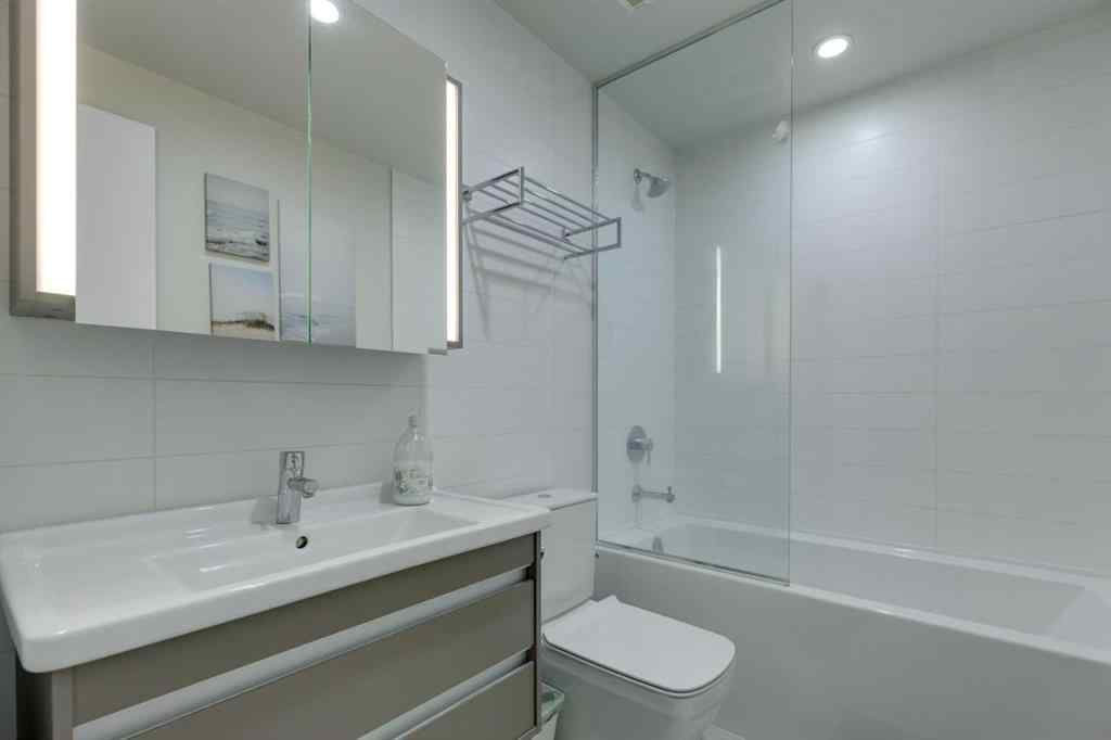 MLS® A2262135 - Unit #2406 930 16 Avenue SW in Beltline Calgary, Residential