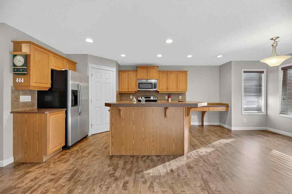 MLS® A2262141 - 332 Sagewood Landing SW in Sagewood Airdrie, Residential