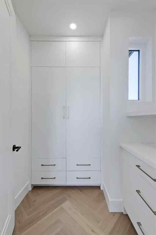 MLS® A2262144 - 2322 54 Avenue SW in North Glenmore Park Calgary, Residential