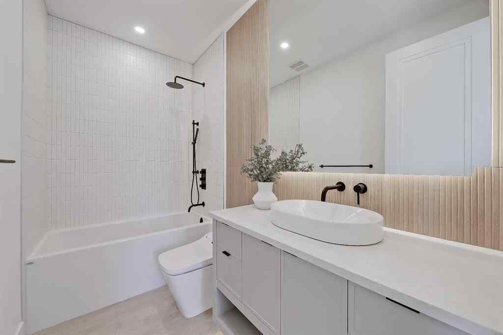 MLS® A2262144 - 2322 54 Avenue SW in North Glenmore Park Calgary, Residential