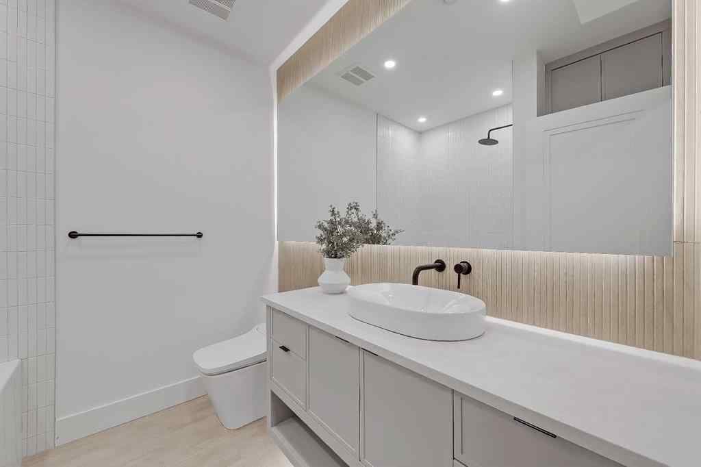 MLS® A2262144 - 2322 54 Avenue SW in North Glenmore Park Calgary, Residential