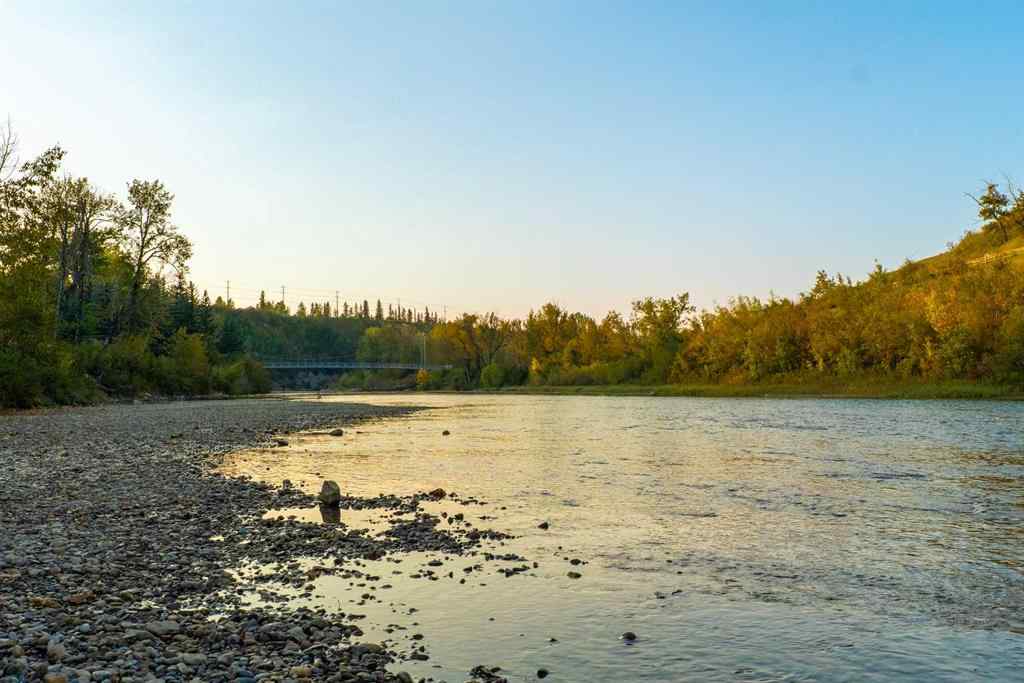 MLS® A2262144 - 2322 54 Avenue SW in North Glenmore Park Calgary, Residential