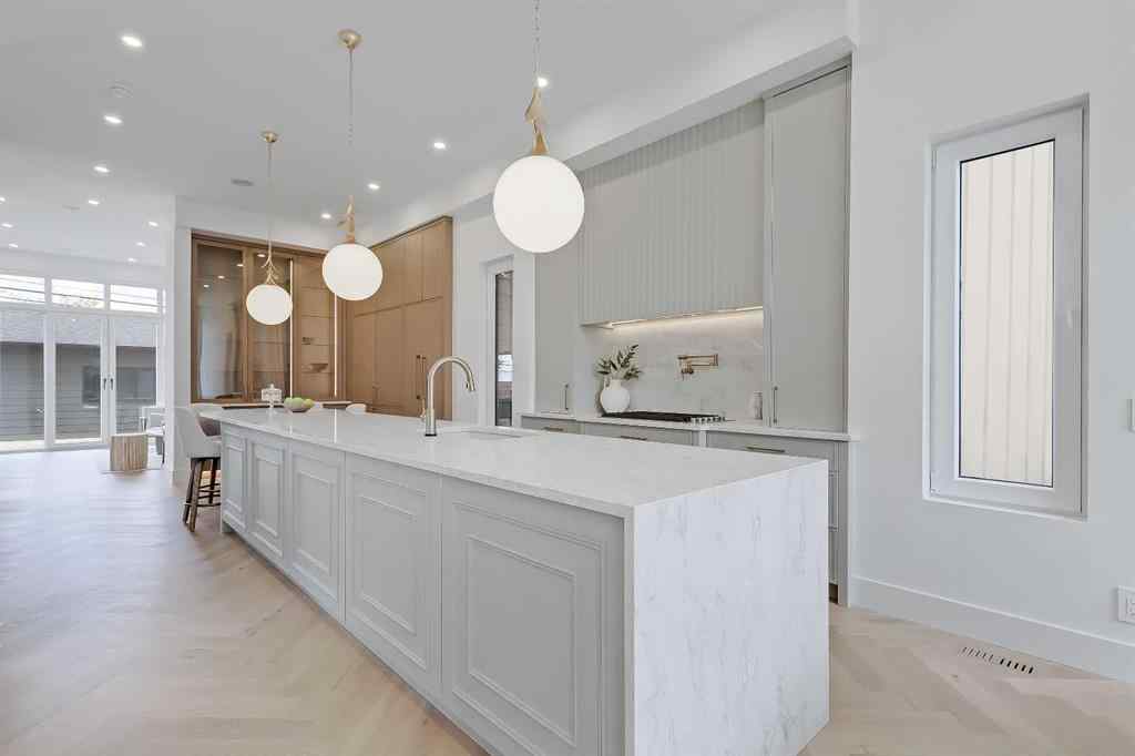 MLS® A2262144 - 2322 54 Avenue SW in North Glenmore Park Calgary, Residential