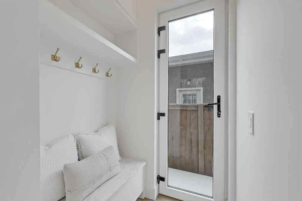 MLS® A2262144 - 2322 54 Avenue SW in North Glenmore Park Calgary, Residential