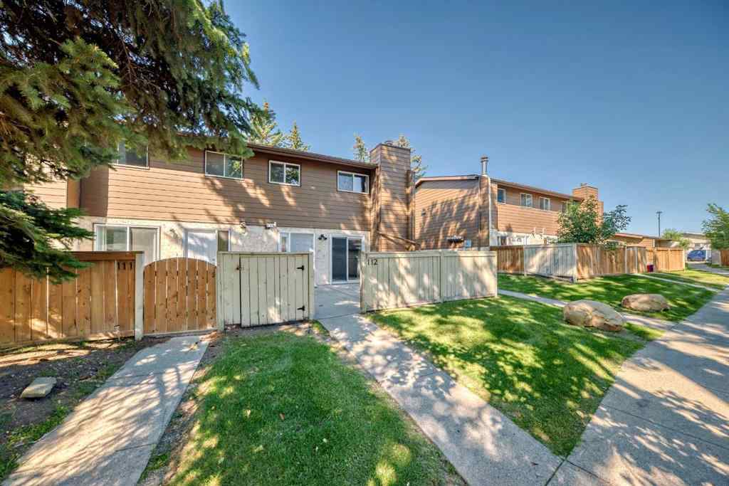 MLS® A2262145 - Unit #112 5404 10 Avenue SE in Penbrooke Meadows Calgary, Residential