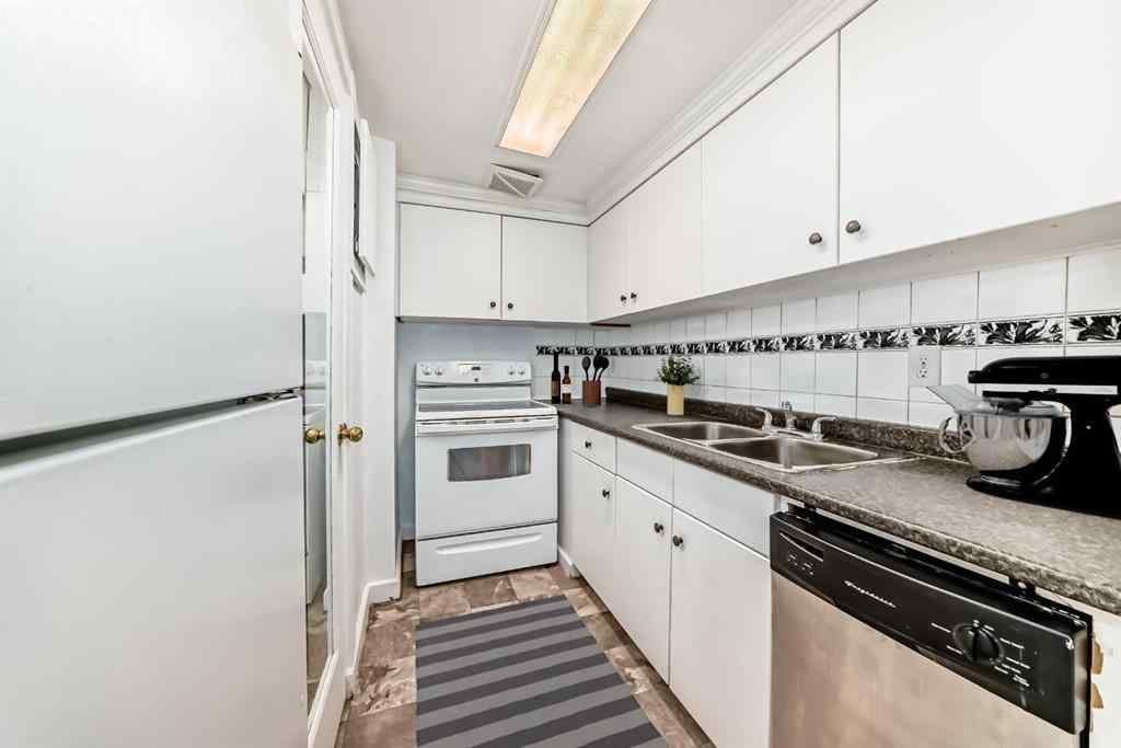 MLS® A2262145 - Unit #112 5404 10 Avenue SE in Penbrooke Meadows Calgary, Residential