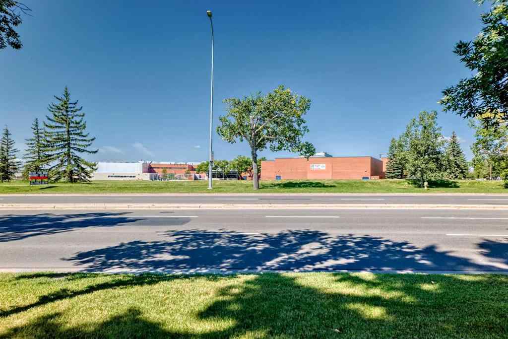 MLS® A2262145 - Unit #112 5404 10 Avenue SE in Penbrooke Meadows Calgary, Residential