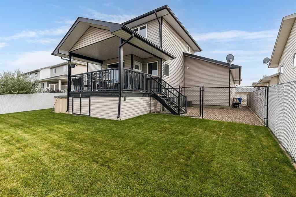 MLS® A2262146 - 484 Stark Way SE in SE Southridge Medicine Hat, Residential
