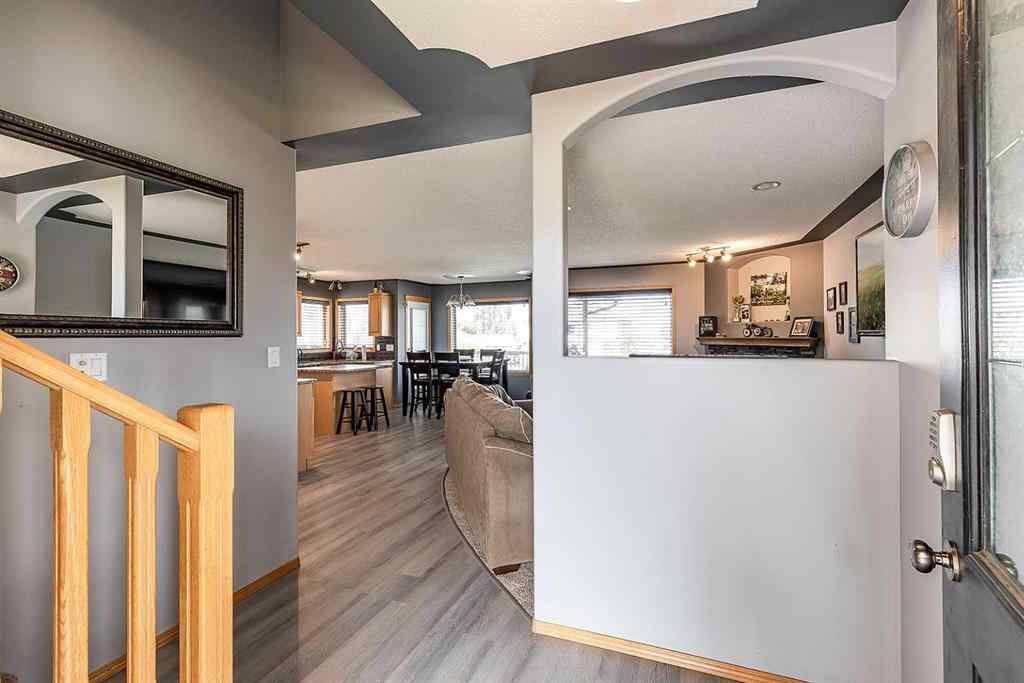 MLS® A2262146 - 484 Stark Way SE in SE Southridge Medicine Hat, Residential